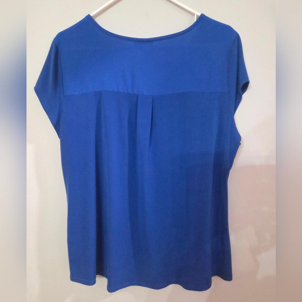 Roz & ALI Cobalt Vneck Short Sleeved Top XL - Picture 2 of 4